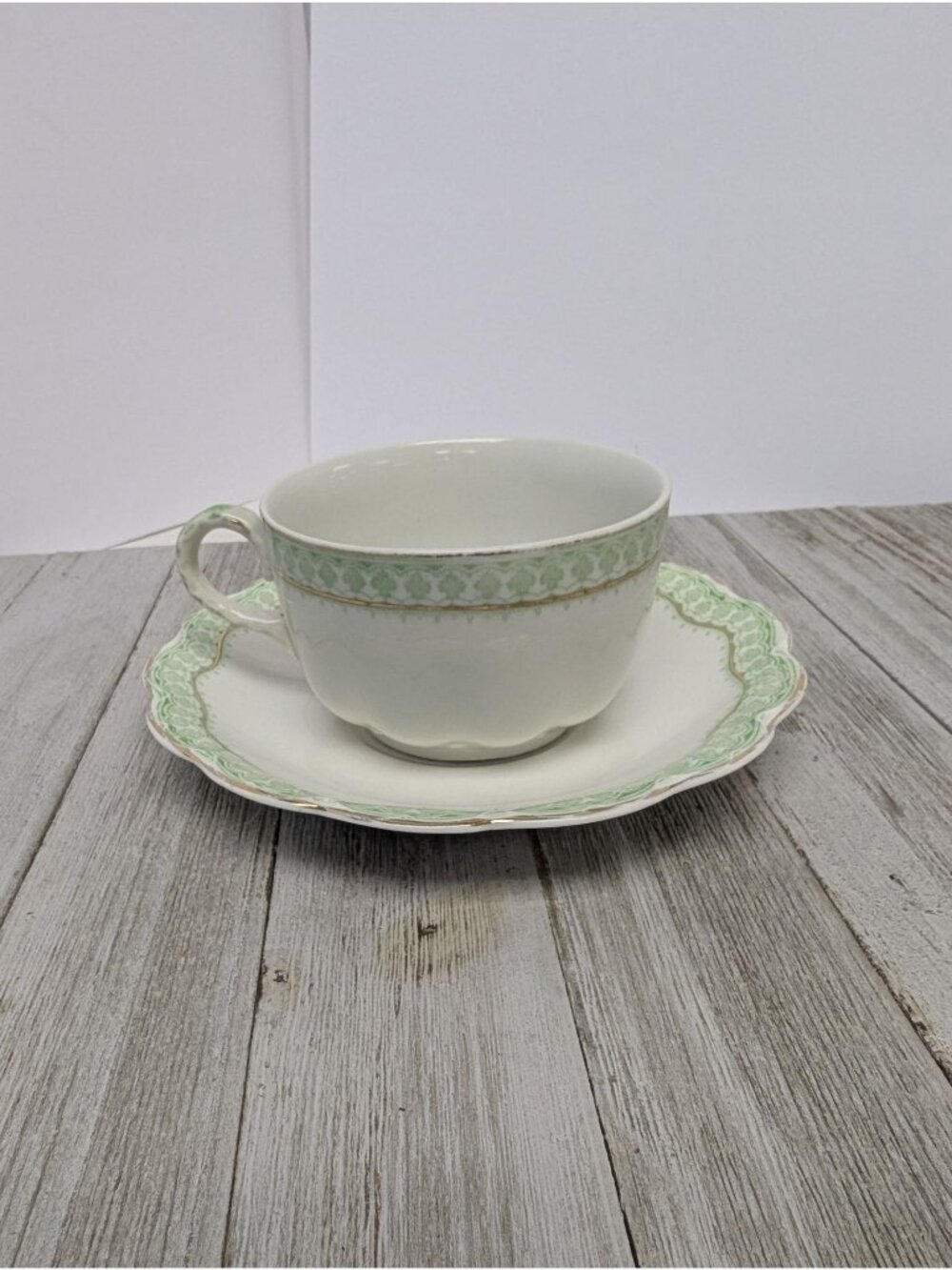 Johnson Bros Ruth #4 Cup & Saucer Set of 1 Green Gold Bone China